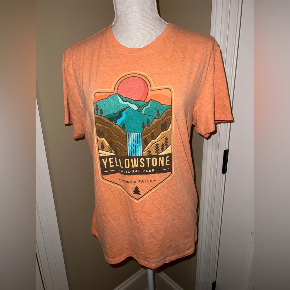 Leisure Lounge Yellowstone National Park Lower Falls TEE T SHIRT Medium M
